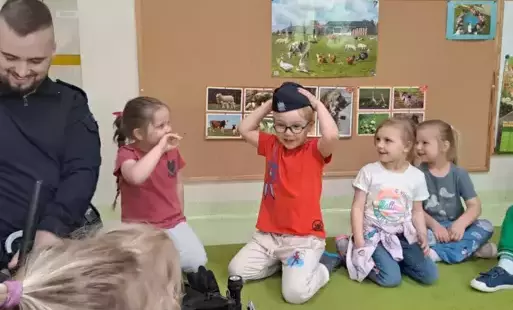 Zdjęcie do Żabki aktywnie spędzają czas