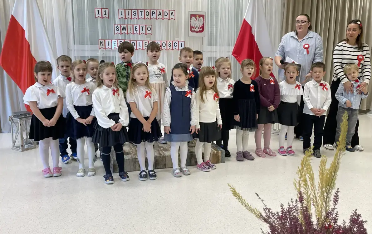 Zdjęcie do Patriotyczny Konkurs Recytatorski w Kasztanowej Krainie