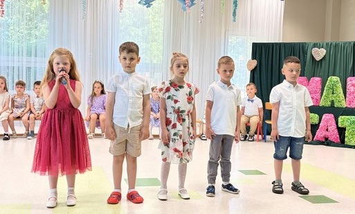 Zdjęcie do Biedronki gościły swoich rodzic&oacute;w z okazji Dnia Mamy i Taty