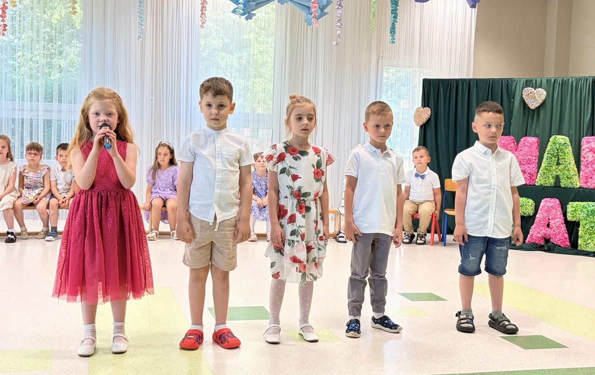 Zdjęcie do Biedronki gościły swoich rodzic&oacute;w z okazji Dnia Mamy i Taty